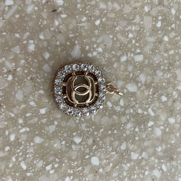 Pendant - Picture 1 of 4